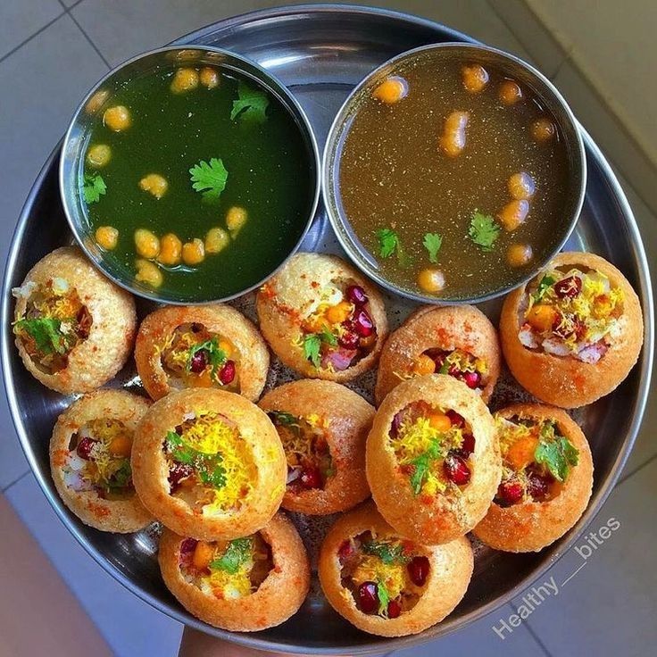 Delhi-Style Ragda Golgappe